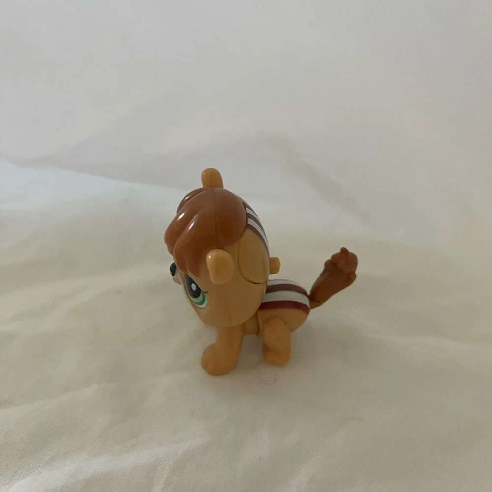 Littlest Pet Shop WALKABLE CHIPMUNK #2111 Authentic